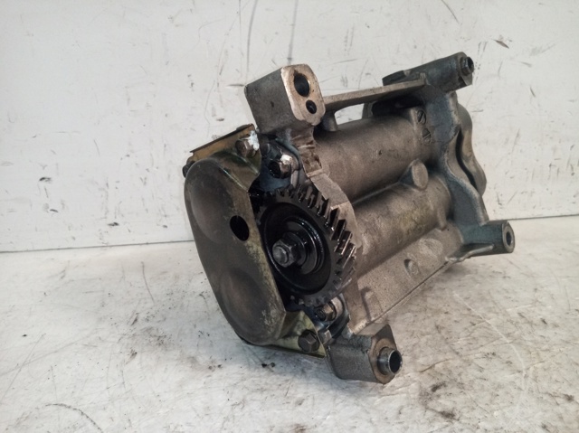 Pompa oleju Hyundai Trajet FO