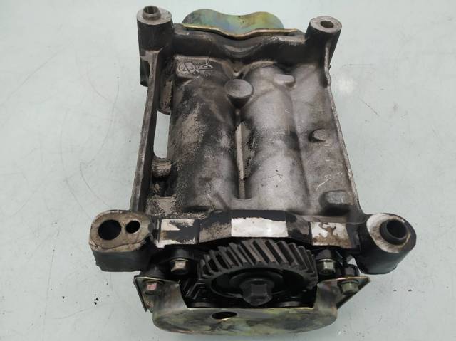 Pompa oleju Hyundai Trajet FO