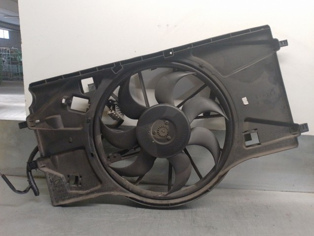 Wentylator elektryczny układu chłodzenia kompletny (silnik+wirnik) 214810039R RENAULT