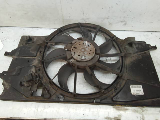 Wentylator elektryczny układu chłodzenia kompletny (silnik+wirnik) 214810039R RENAULT