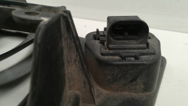 Wentylator elektryczny układu chłodzenia kompletny (silnik+wirnik) 21481AX610 NISSAN