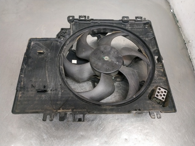 Wentylator elektryczny układu chłodzenia kompletny (silnik+wirnik) 21481AX610 NISSAN