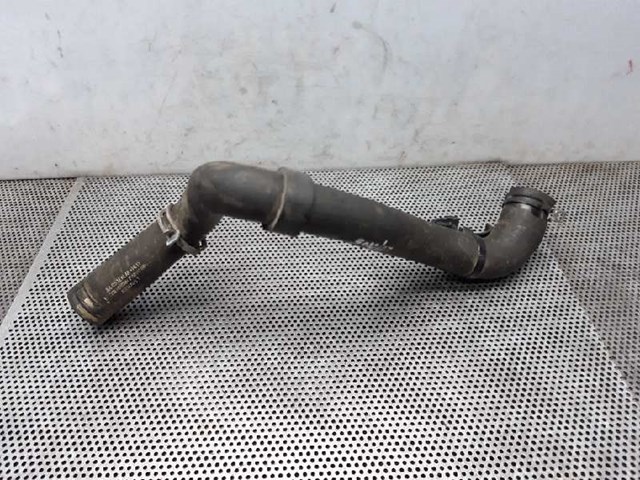 Przewód (króciec) chłodnicy górny 215014119R RENAULT