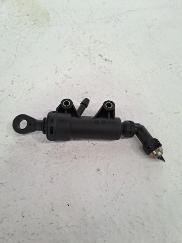 Cylinder sprzęgła główny 21526773670 BMW