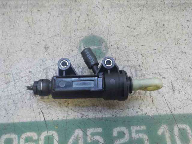 Cylinder sprzęgła główny 21526773670 BMW
