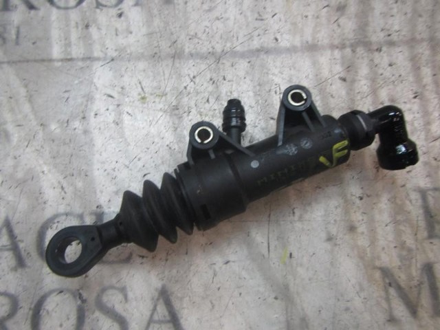 Cylinder sprzęgła główny 21526774078 BMW