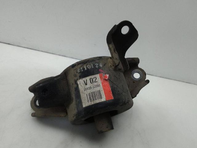 Poduszka (podpora) silnika lewa KIA Carens 3