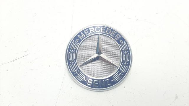 Emblemat na maskę 2188170116 MERCEDES