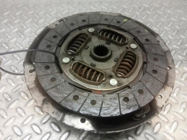 Zestaw sprzęgła (3 części) 2200080K01000 SUZUKI