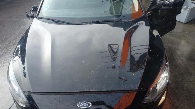 Zderzak przedni Ford Focus 4 HP