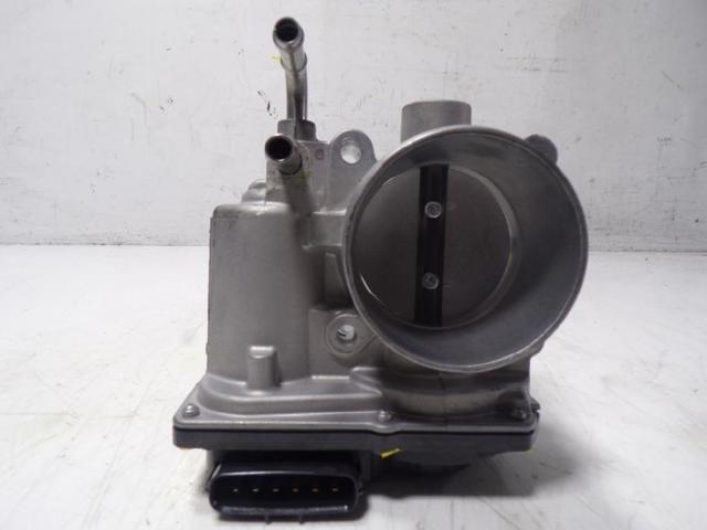 Przepustnica, komplet 2203036020 TOYOTA