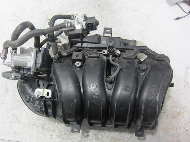 Przepustnica, komplet 2203036020 TOYOTA