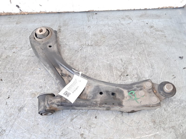 Wahacz zawieszenia przedniego dolny lewy 2203138 FORD