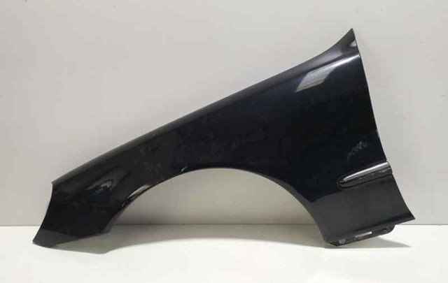 Błotnik przedni lewy 2208800318 MERCEDES