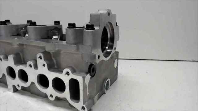Głowica cylindrów 2210027800 HYUNDAI
