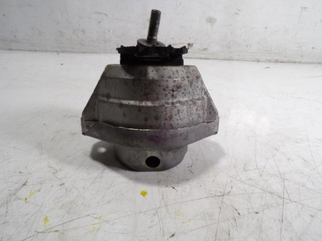 22116762608 BMW