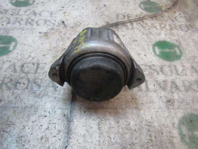 Poduszka (podpora) silnika lewa 22116768799 BMW