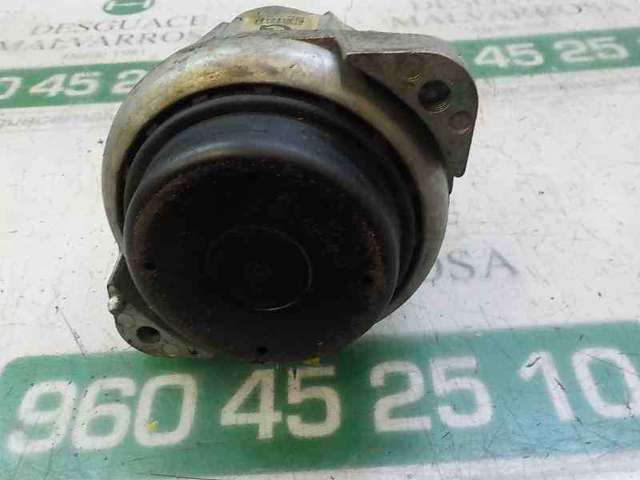 Poduszka (podpora) silnika prawa 22116768800 BMW