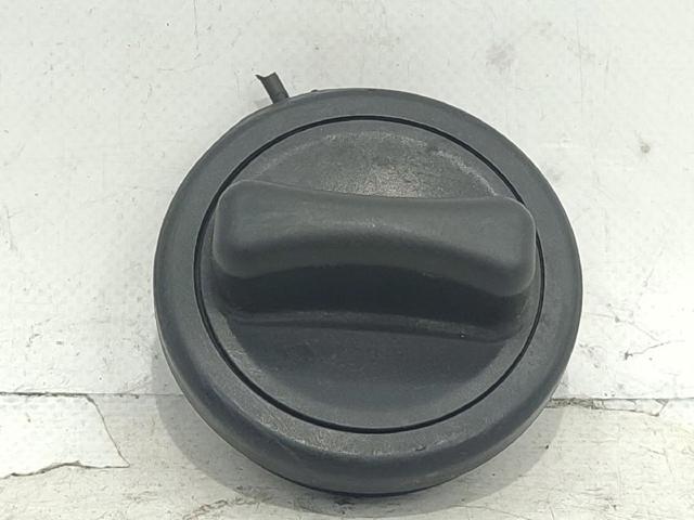 Korek wlewu paliwa Mercedes C W204