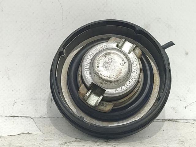 Korek wlewu paliwa Mercedes C W204