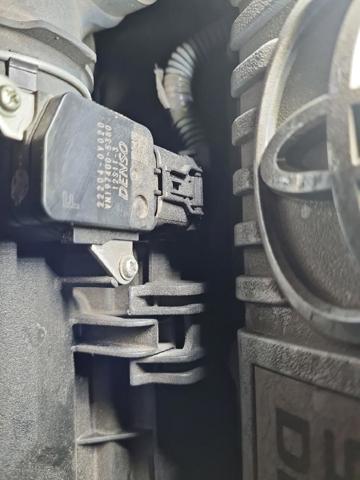 222040V020 Toyota