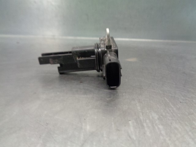222040V020 Toyota