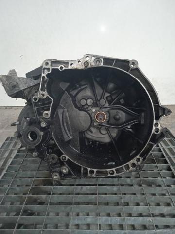 Mechaniczna skrzynia biegów w komplecie 2222LL PEUGEOT