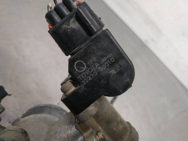 Regulator biegu jałowego Toyota Avensis LCM