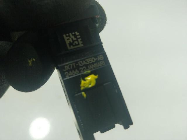 Przycisk włączania światła awaryjnego Ford Focus 4 HP