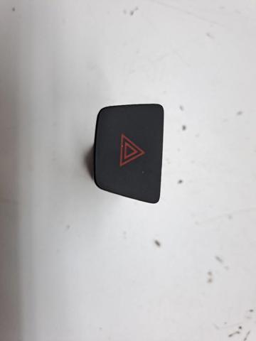 Przycisk włączania światła awaryjnego Ford Focus 4 HP