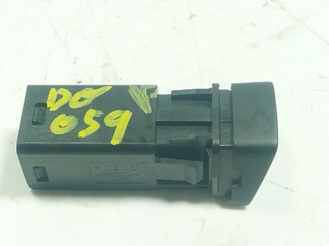 Przycisk włączania światła awaryjnego Ford Focus 4 HP