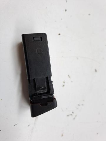 Przycisk włączania światła awaryjnego Ford Focus 4 HP