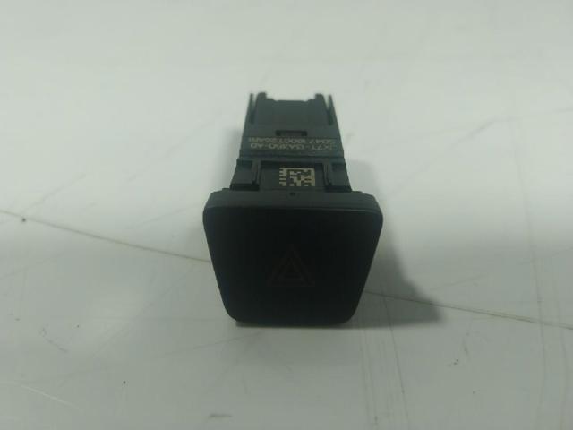 Przycisk włączania światła awaryjnego Ford Focus 4 HP