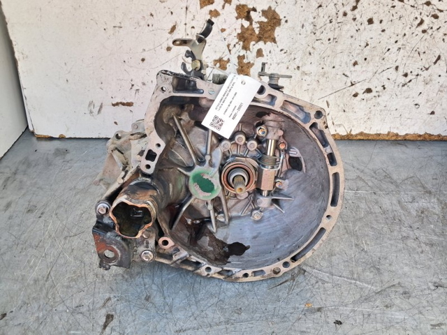 Mechaniczna skrzynia biegów w komplecie 2231P5 PEUGEOT