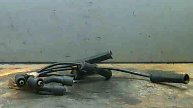 Zestaw przewodów wysokiego napięcia 224404252R RENAULT