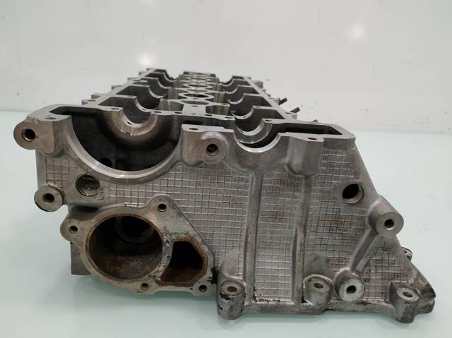Głowica cylindrów 22466019 BMW