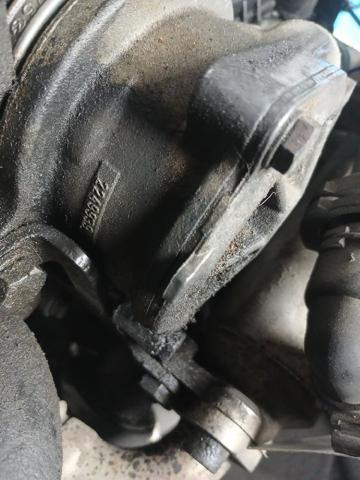 Pompa podciśnienia 2249939 BMW