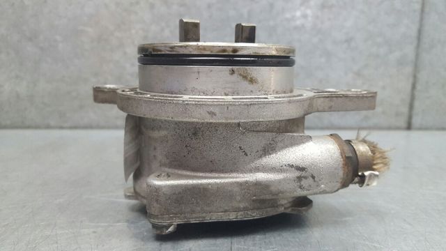 Pompa podciśnienia 2249939 BMW