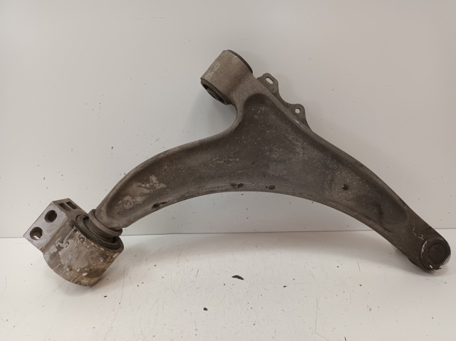 Silentblock przedniego wahacza dolnego 22792989 OPEL