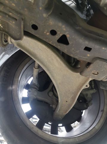 Wahacz zawieszenia przedniego dolny lewy 22792990 OPEL