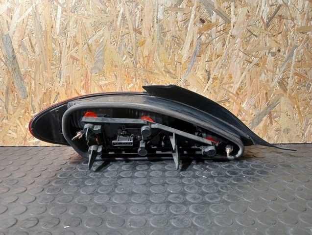 Lampa zespolona tylna lewa 2289D PEUGEOT