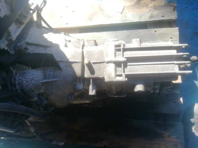 Mechaniczna skrzynia biegów w komplecie 23007533818 BMW