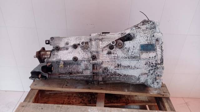 Mechaniczna skrzynia biegów w komplecie 23007533818 BMW