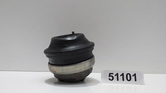 Poduszka (podpora) silnika przednia 2302400017 MERCEDES