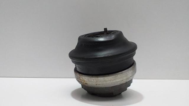 Poduszka (podpora) silnika przednia 2302400017 MERCEDES