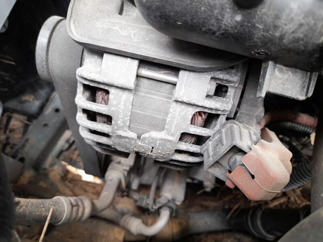 Alternator 231002175R RENAULT