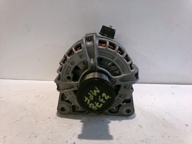 Alternator 231002175R RENAULT