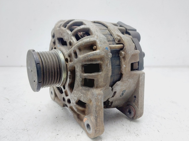 Alternator 231002854R RENAULT