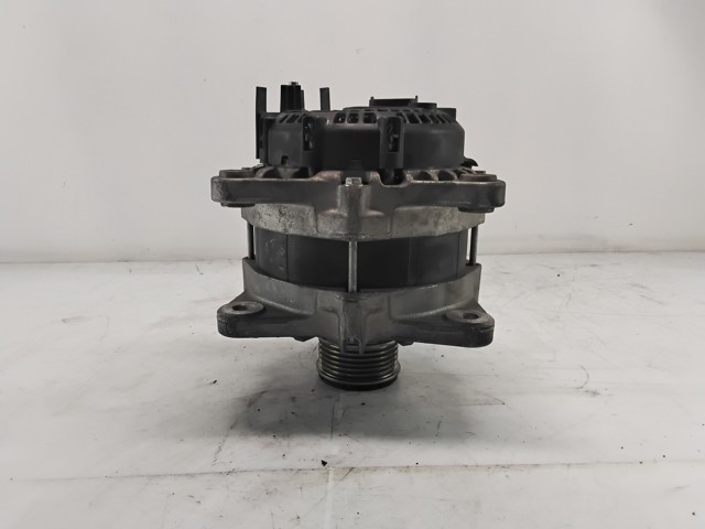 Alternator 231004719R RENAULT