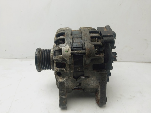 Alternator 231005079R RENAULT